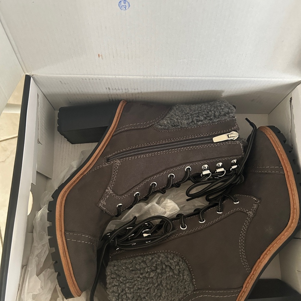 Women Gray Lace-Up Boots
